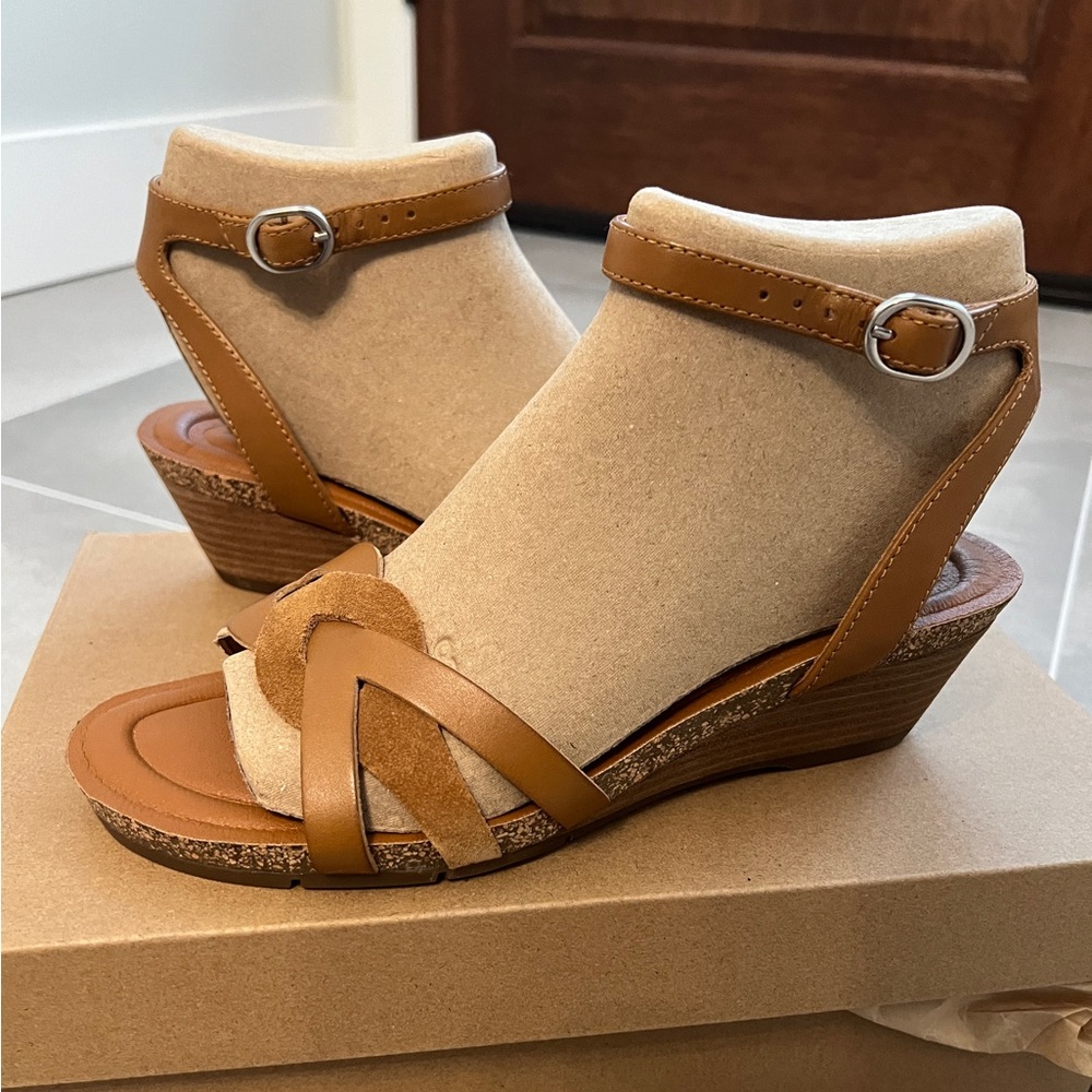 Earth - Herly Woven Strappy Stacked Heel Dress Sandals